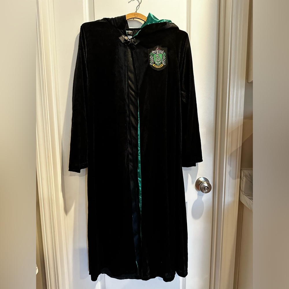 Adult Small Slytherin Robe.  VGUC.
